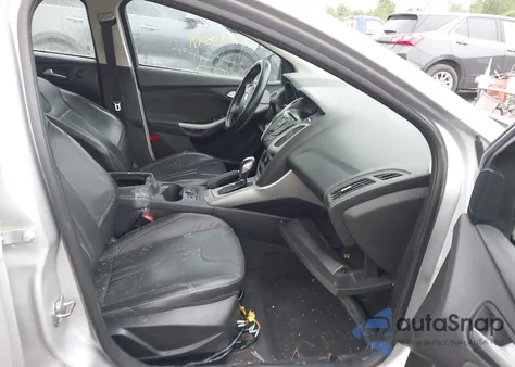 2014 Ford Focus Se z USA, uszkodzony, nr VIN 1FADP3K28EL404592